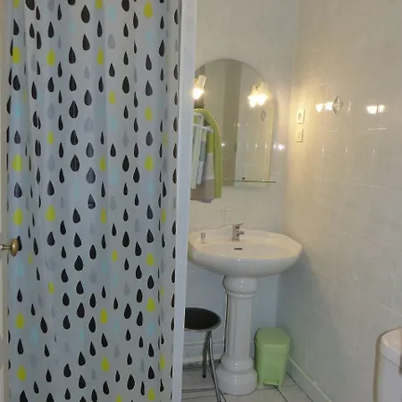 Chateau De Montsable فندق مبيت وإفطار