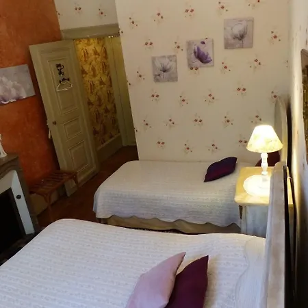 Chateau De Montsable فندق مبيت وإفطار 3*