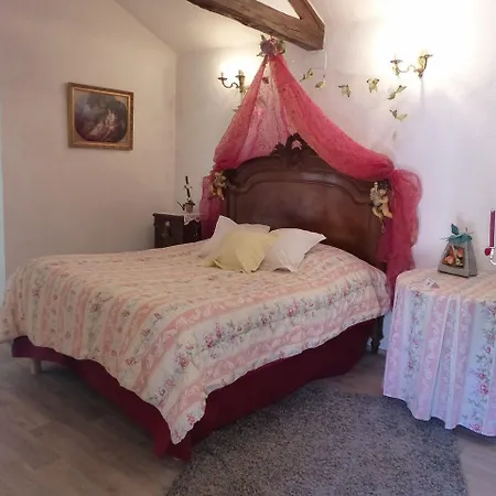 Chateau De Montsable Bed & Breakfast