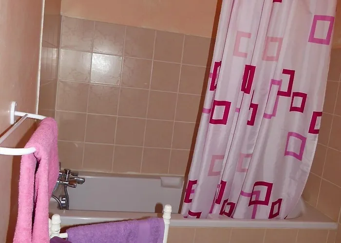 Chateau De Montsable Nocleg ze śniadaniem 3*