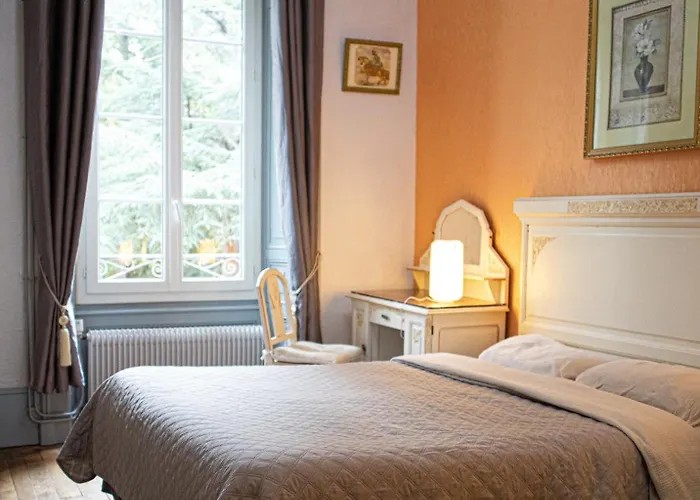 Nocleg ze śniadaniem Chateau De Montsable 3*